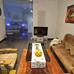 Apartman Zentrales City-apartment Mit Garage Und Arbeitsplatz Geeignet Fuer Business Und Familie *