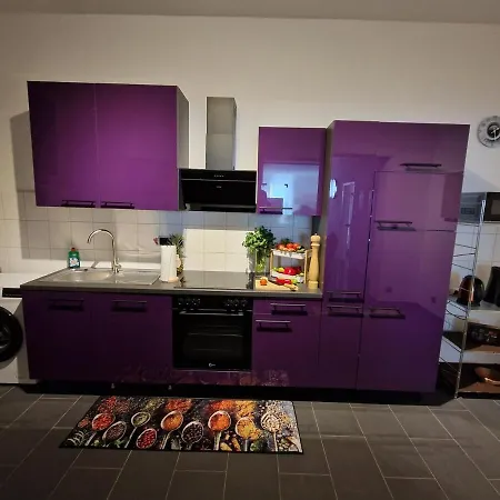 Zentrales City-apartment Mit Garage Und Arbeitsplatz Geeignet Fuer Business Und Familie *