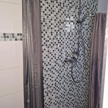 Appartamento Zentrales City-apartment Mit Garage Und Arbeitsplatz Geeignet Fuer Business Und Familie Duisburgo