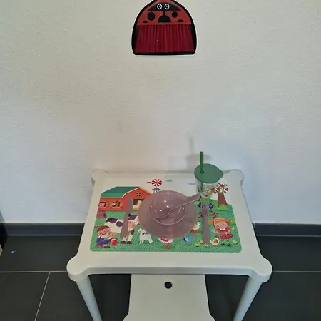 Zentrales City-apartment Mit Garage Und Arbeitsplatz Geeignet Fuer Business Und Familie Appartamento *