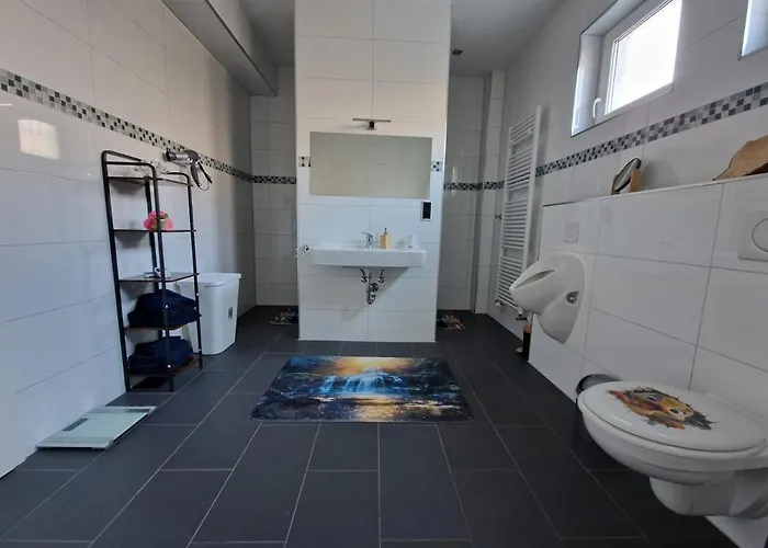 דירה Zentrales City-apartment Mit Garage Und Arbeitsplatz Geeignet Fuer Business Und Familie *